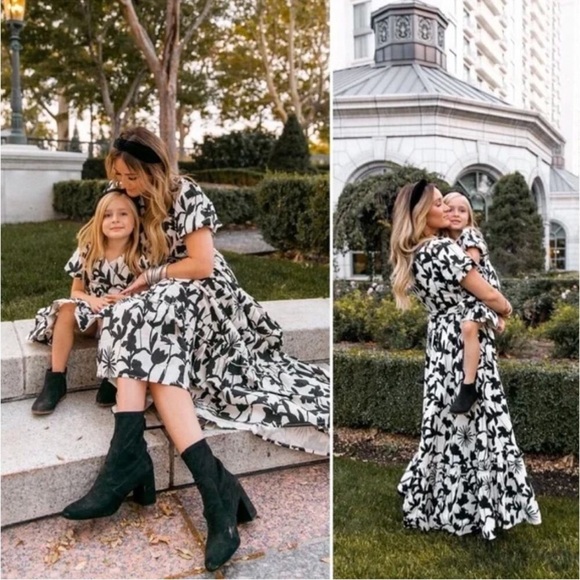 Ivy City Co Mila Maxi Dress Black White Floral Size M Cotton - Picture 3 of 7